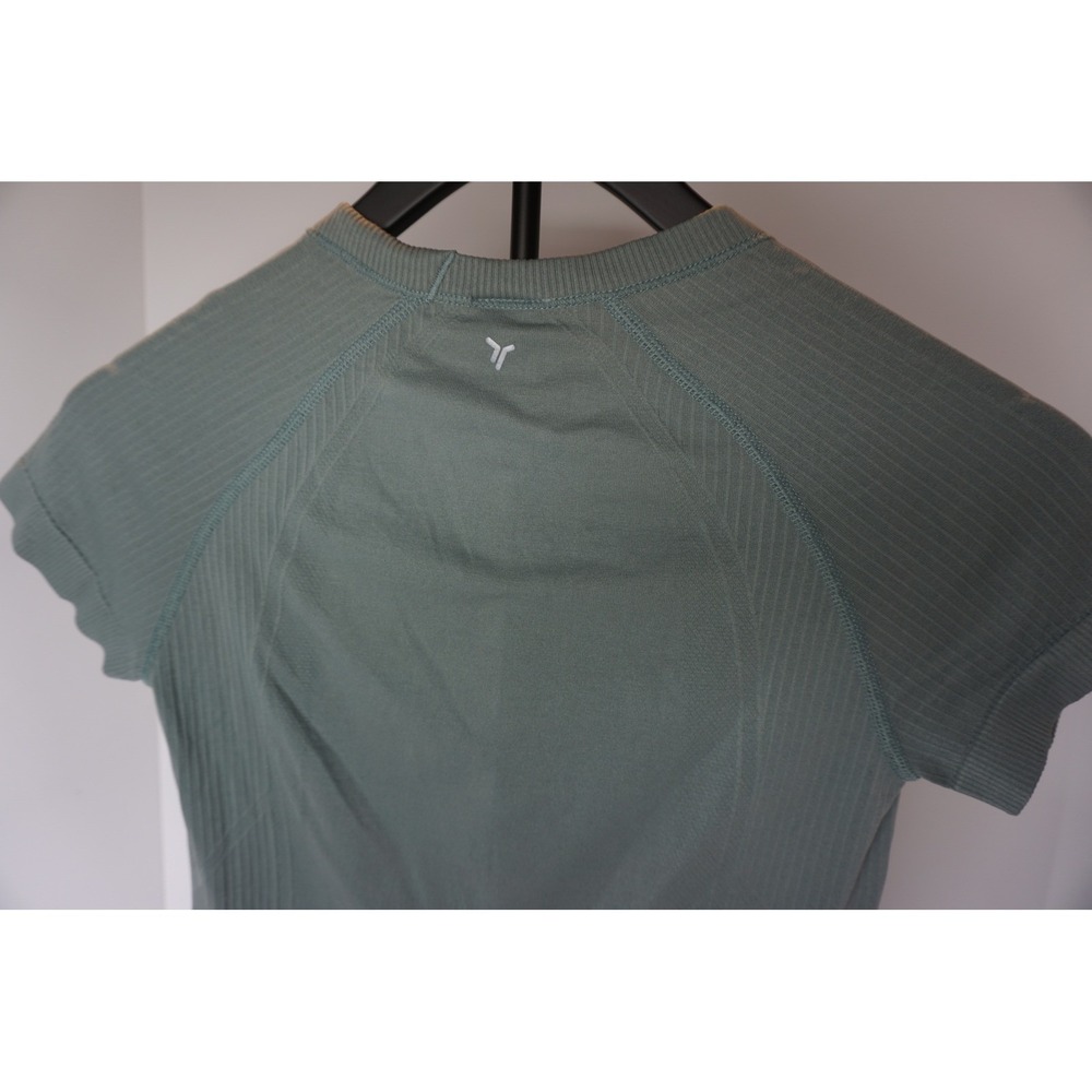 Old Navy Active Go-Dry Seamless T-Shirt Sage Green Womens XS Raglan Short Sleeve